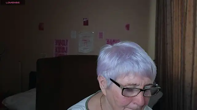 Sandra Snowflake online show from 7, 5, 2026