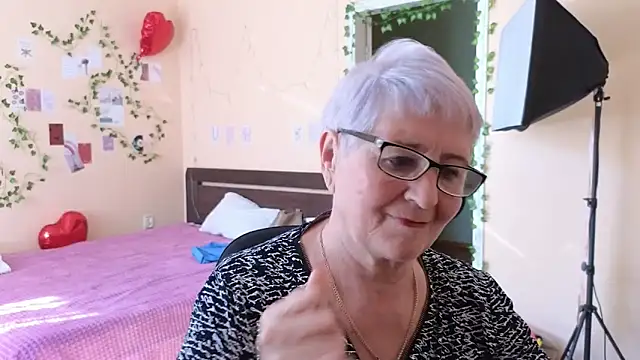 Sandra Snowflake online show from 4, 6, 2026