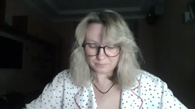 Snapshot of Mary888x chatting on 11, 10, 2025 Mary888x online show from 11, 10, 2025