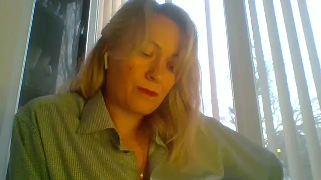 Snapshot of Mary888x chatting on 25, 2, 2025 Mary888x online show from 25, 2, 2025