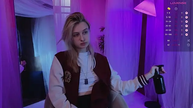 aishiro online show from 26, 11, 2025