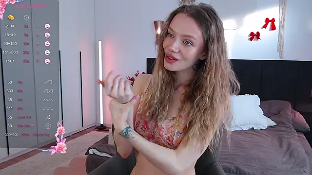 LunaticaBae online show from 6, 2, 2026