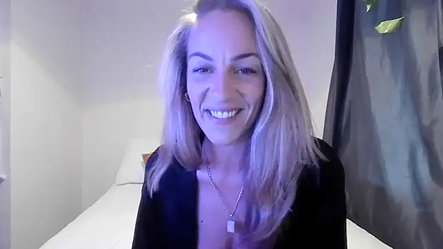 Edenfox- online show from 28, 9, 2025