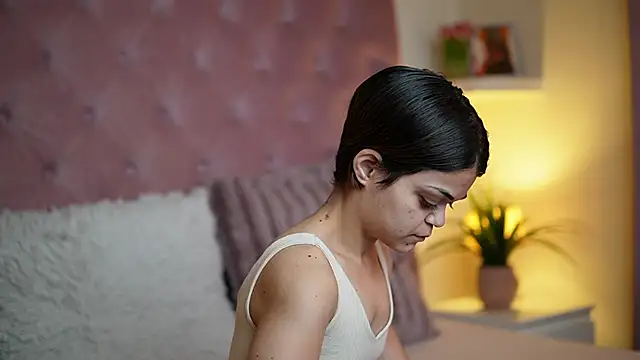 Snapshot of MaiaMini chatting on 22, 9, 2025 MaiaMini online show from 22, 9, 2025