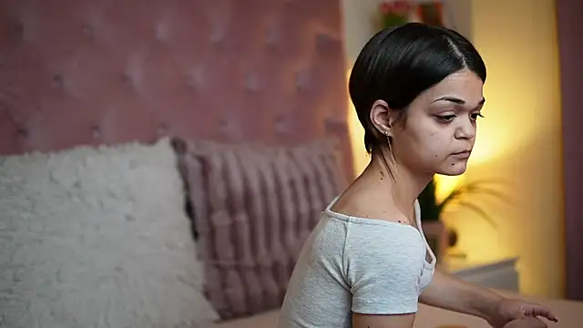 Snapshot of MaiaMini chatting on 7, 10, 2025 MaiaMini online show from 7, 10, 2025