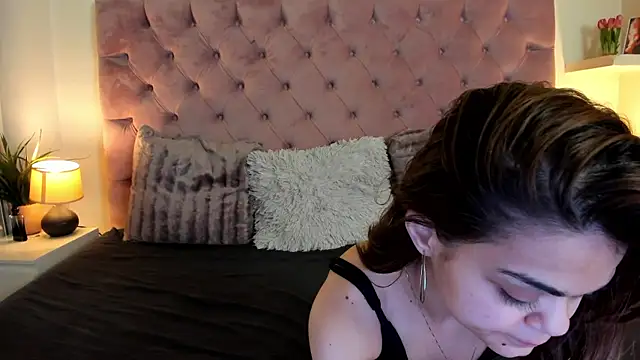 Snapshot of MaiaMini chatting on 3, 3, 2025 MaiaMini online show from 3, 3, 2025