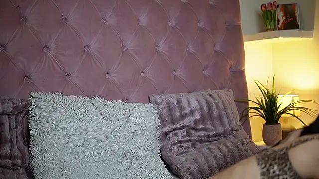 MaiaMini online show from 10, 2, 2026