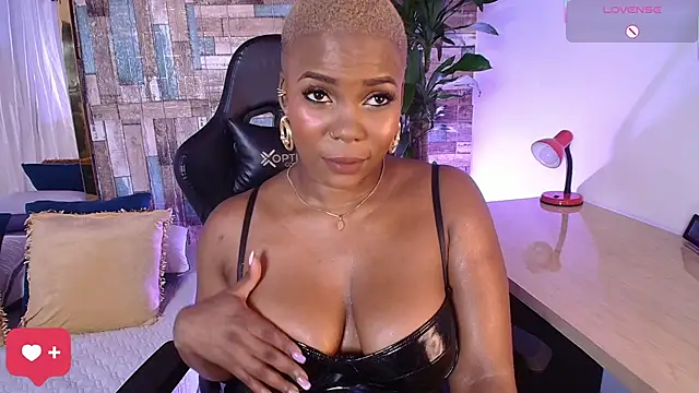 Snapshot of DashaSousaa chatting on 28, 2, 2026 DashaSousaa online show from 28, 2, 2026