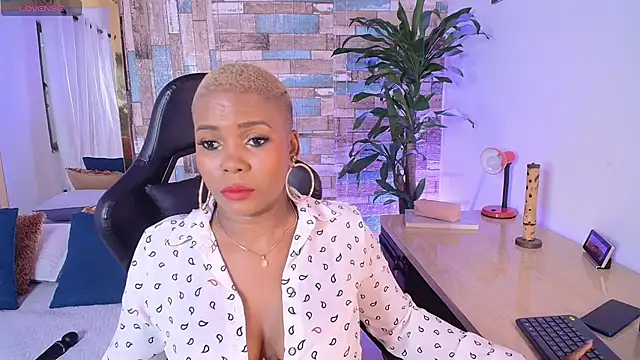 Snapshot of DashaSousaa chatting on 3, 3, 2026 DashaSousaa online show from 3, 3, 2026