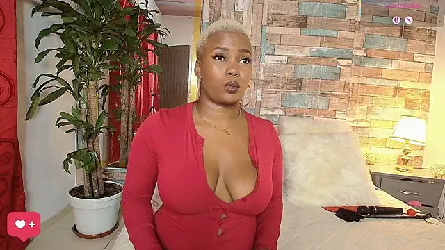 Snapshot of DashaSousaa chatting on 13, 4, 2026 DashaSousaa online show from 13, 4, 2026