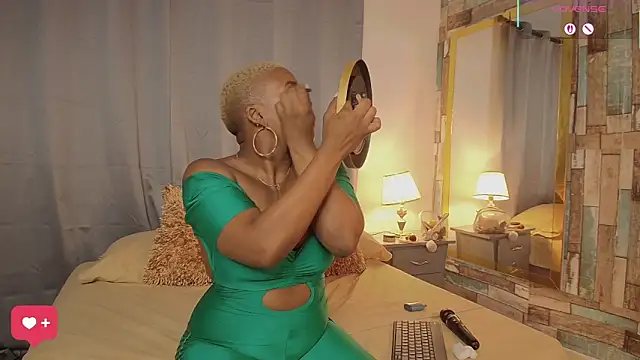 Snapshot of DashaSousaa chatting on 17, 3, 2026 DashaSousaa online show from 17, 3, 2026