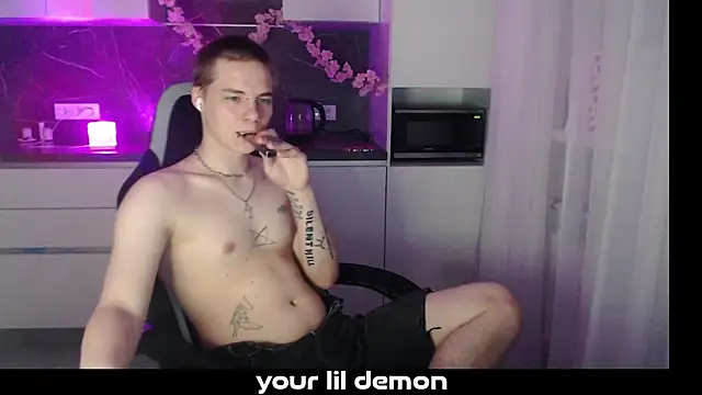 Snapshot of yourlildemon chatting on 1, 3, 2026 yourlildemon online show from 1, 3, 2026