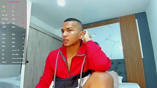 Rafa2004Cruz online show from 13, 3, 2025