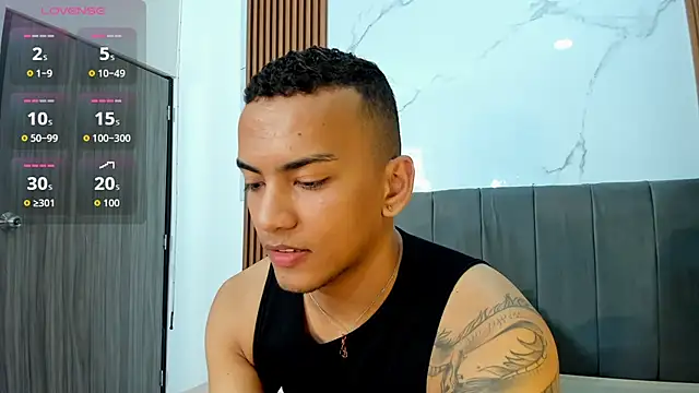 Rafa2004Cruz online show from 18, 9, 2025