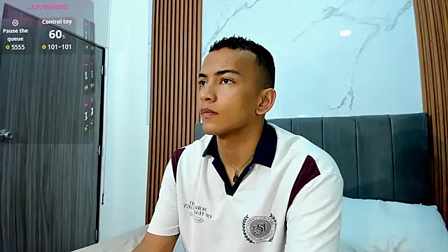 Rafa2004Cruz online show from 19, 9, 2025