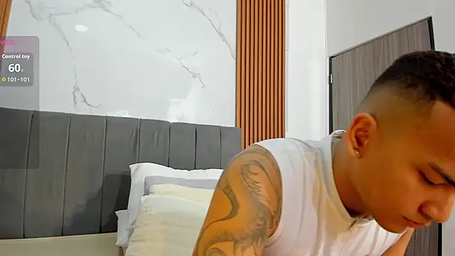 Rafa2004Cruz online show from 2, 10, 2025