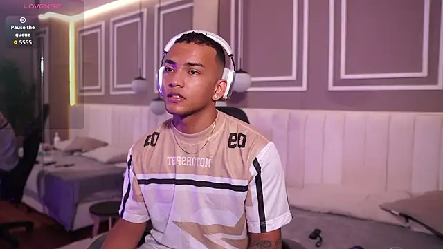 Rafa2004Cruz online show from 12, 2, 2026