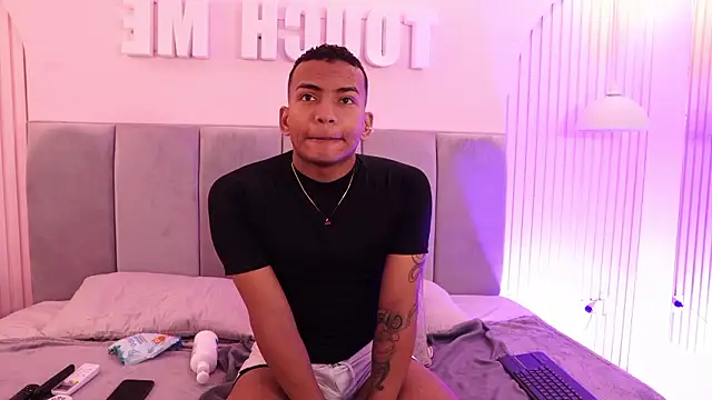 Rafa2004Cruz online show from 27, 2, 2026