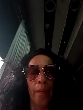 Coeur de luxure online show from 3, 3, 2025