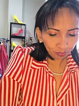Mrsvictoriaaa online show from 11, 5, 2026