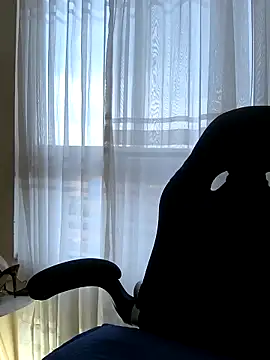 Mrsvictoriaaa online show from 17, 12, 2025