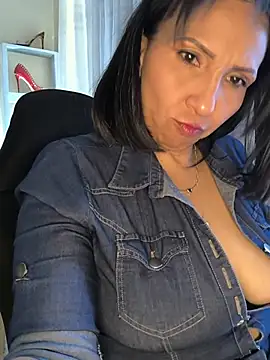 Snapshot of Mrsvictoriaaa chatting on 3, 7, 2026 Mrsvictoriaaa online show from 3, 7, 2026