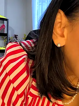 Mrsvictoriaaa online show from 17, 4, 2026