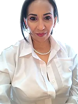 Mrsvictoriaaa online show from 10, 10, 2025