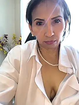 Mrsvictoriaaa online show from 3, 5, 2026