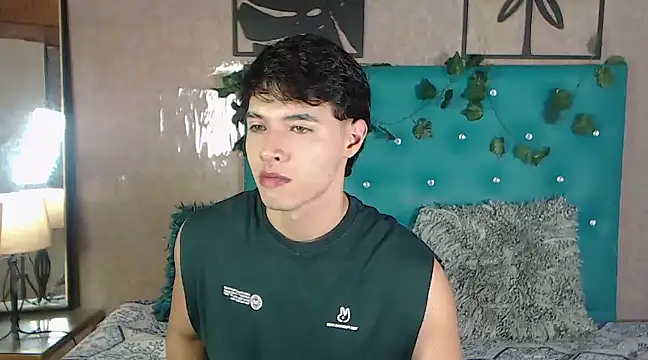 LiamAndrewzz online show from 9, 3, 2025