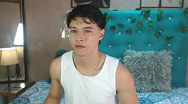 LiamAndrewzz online show from 6, 3, 2025