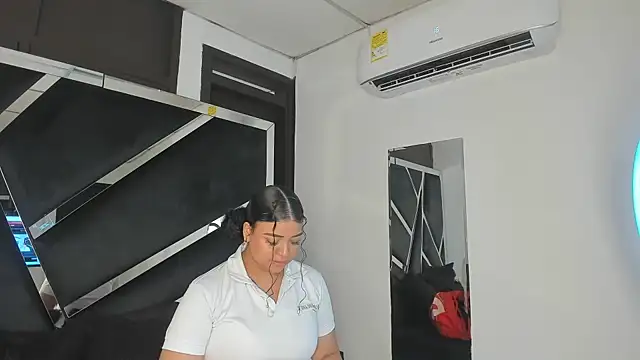 Rubyxht online show from 3, 10, 2025