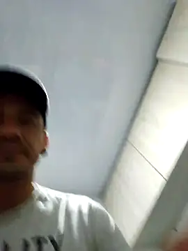 Snapshot of Iuver chatting on 13, 3, 2026 Iuver online show from 13, 3, 2026