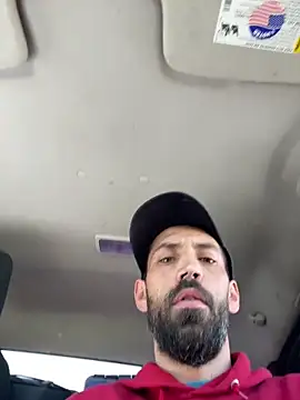 Snapshot of QueenM3 chatting on 8, 9, 2025 QueenM3 online show from 8, 9, 2025