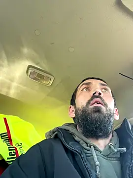 Snapshot of QueenM3 chatting on 27, 10, 2025 QueenM3 online show from 27, 10, 2025