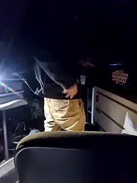 Snapshot of QueenM3 chatting on 28, 2, 2025 QueenM3 online show from 28, 2, 2025