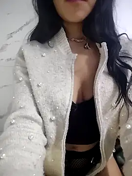 Snapshot of ElaRuil69 chatting on 25, 10, 2025 ElaRuil69 online show from 25, 10, 2025