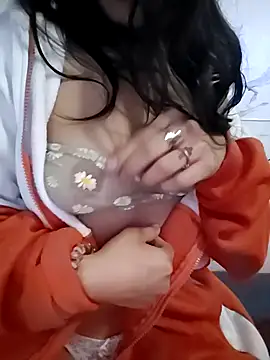 Snapshot of ElaRuil69 chatting on 18, 10, 2025 ElaRuil69 online show from 18, 10, 2025