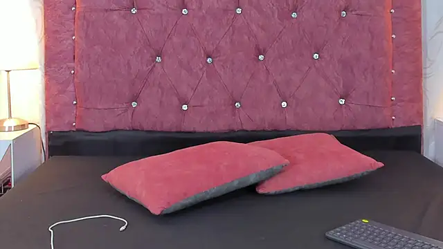 ValentinaGuerra online show from 19, 9, 2025