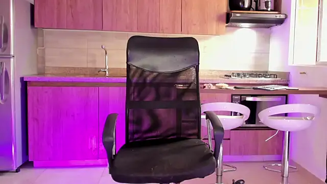 valeria  lewiis online show from 23, 2, 2025