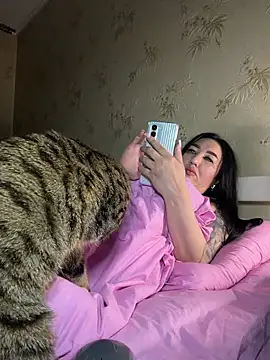 Naughtbaby 2025 online show from 17, 4, 2026