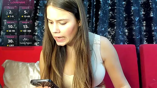 Snapshot of Siena_Amaris chatting on 18, 11, 2025 Siena Amaris online show from 18, 11, 2025