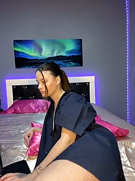 Snapshot of Siena_Amaris chatting on 18, 3, 2025 Siena Amaris online show from 18, 3, 2025