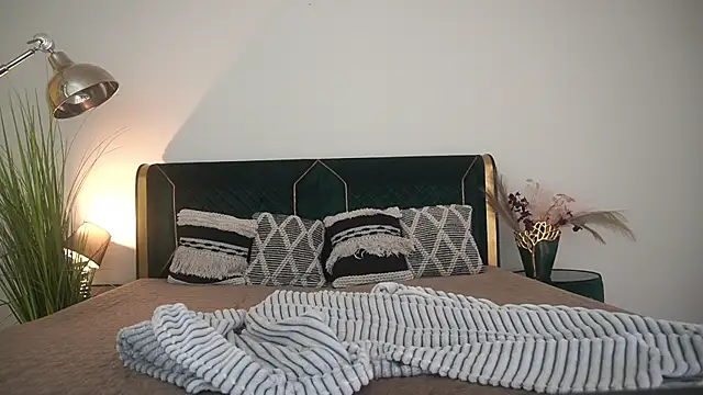 PaigePrado online show from 20, 6, 2026