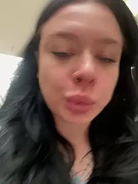 AlishaPrettyBlade online show from 15, 5, 2026