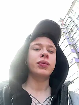 AlishaPrettyBlade online show from 27, 3, 2026