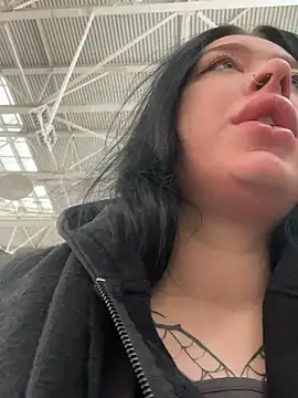 AlishaPrettyBlade online show from 14, 1, 2026