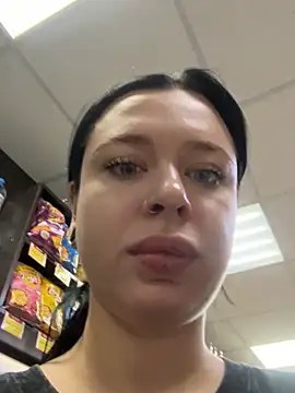 AlishaPrettyBlade online show from 25, 9, 2025