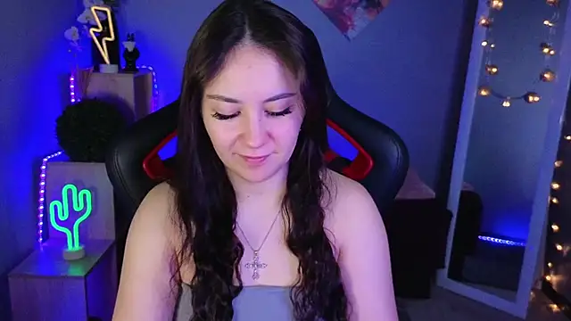 AshleySkott  online show from 20, 2, 2025