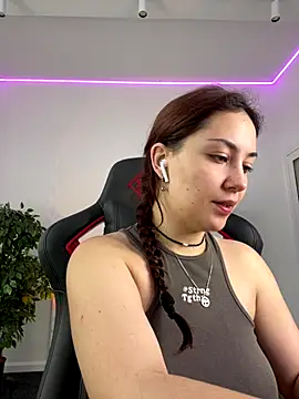 AshleySkott  online show from 6, 10, 2025